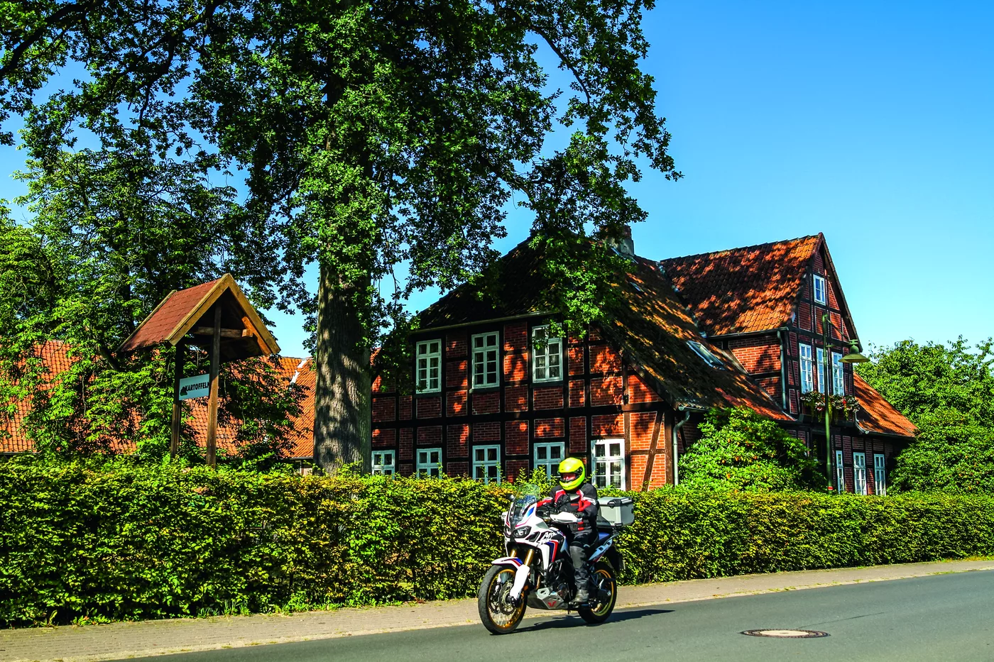 Motorradhotels in der Lüneburger Heide Motorradhotels in der Lüneburger Heide